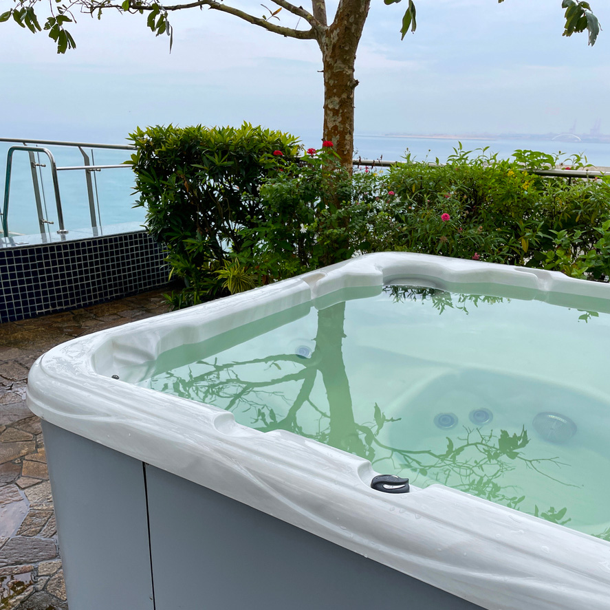 old hot tub sitting outside that needs a junk haul away service from a junk removal company