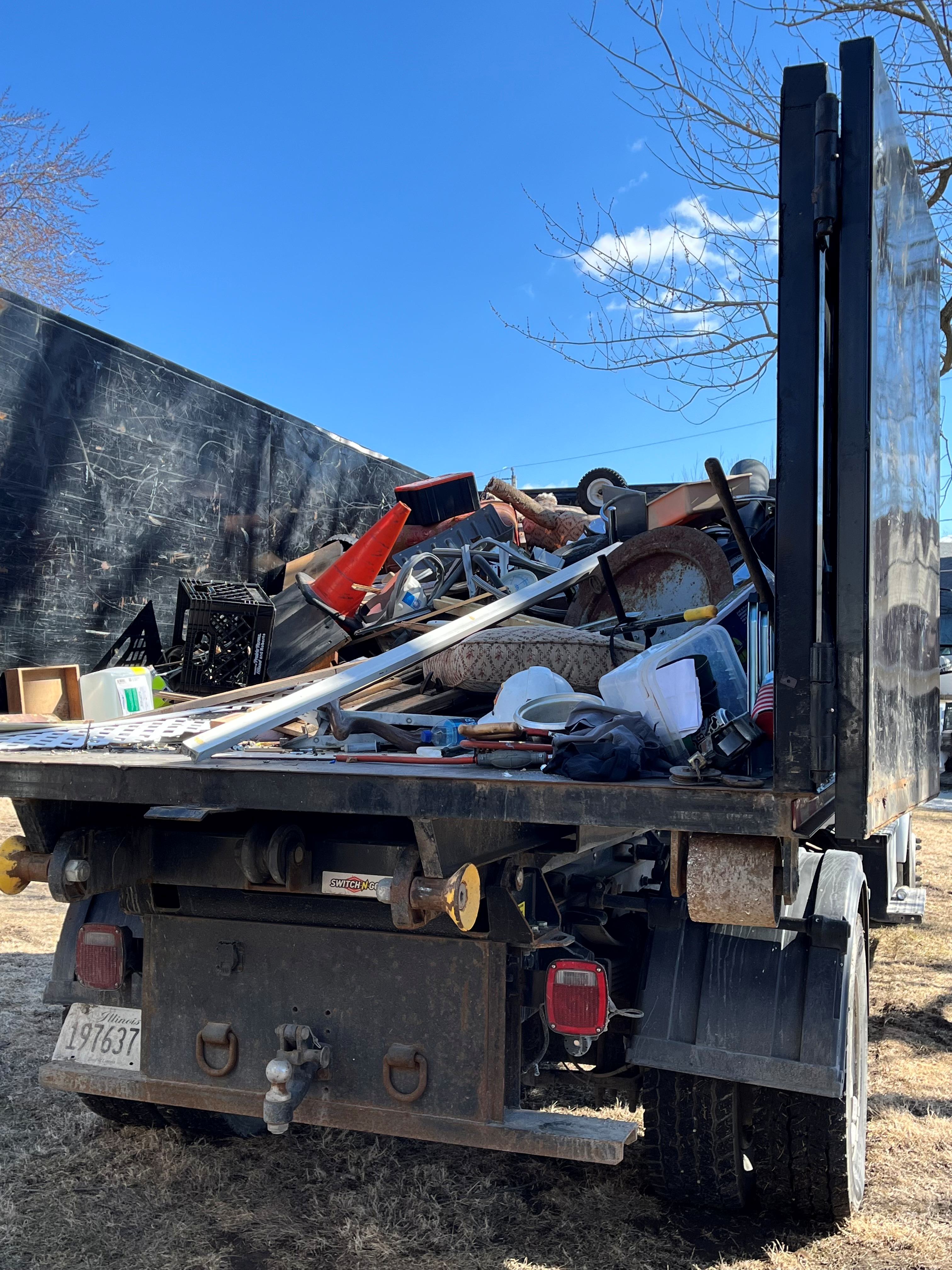 declutter in one day with two men and a junk truck davenport