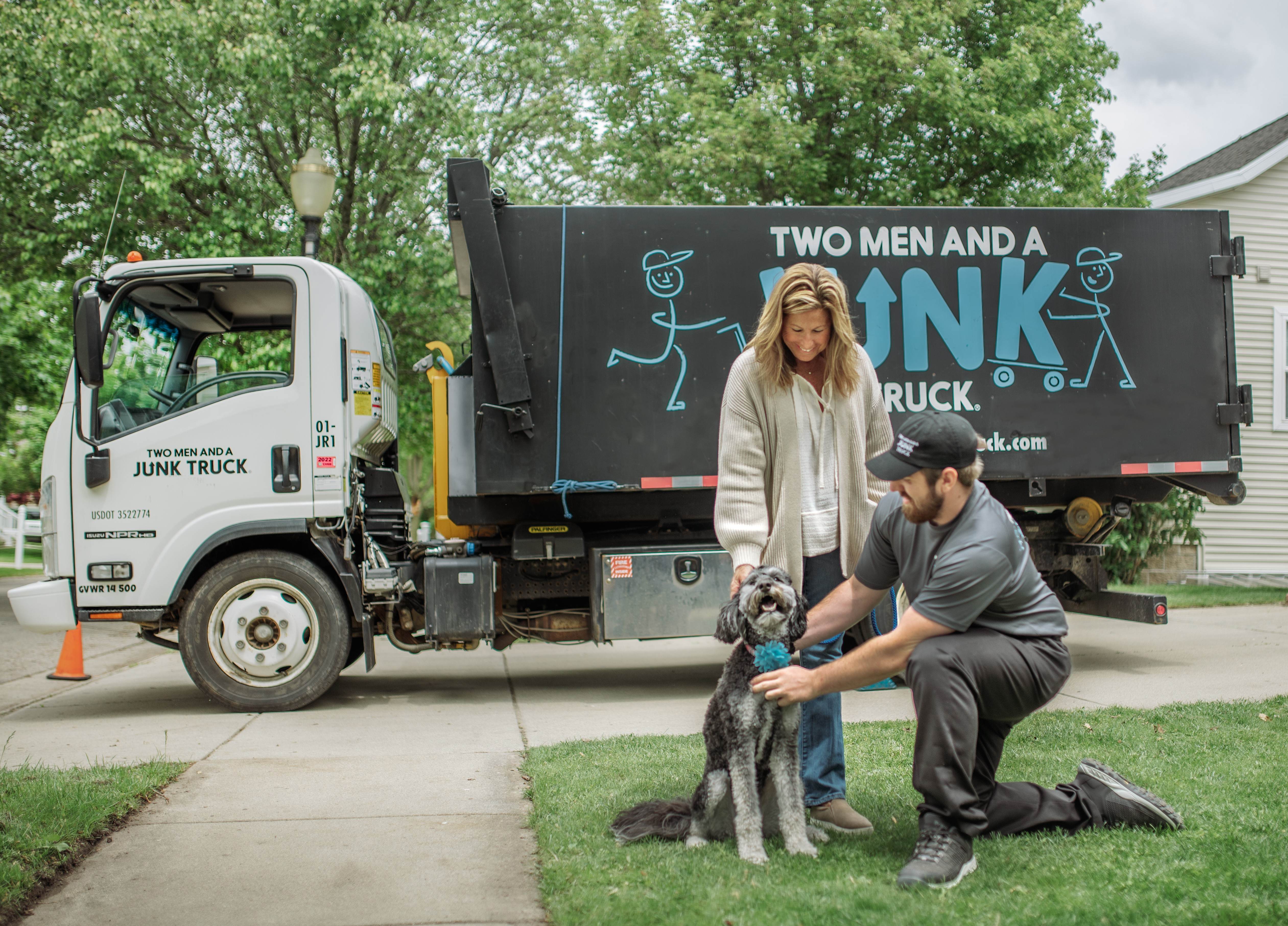 Junk Hauler and customer