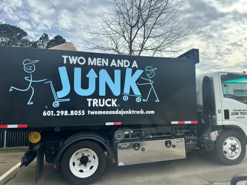 Jackson, MS Junk Truck