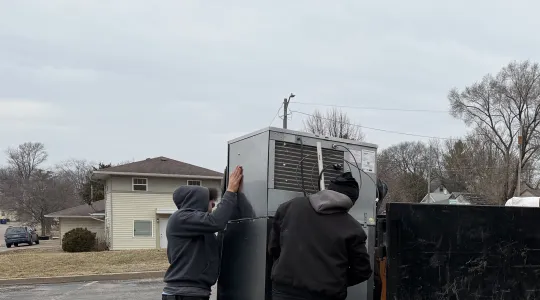 fridge and freezer removal in peoria, illinois
