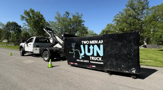 Picture of junk truck