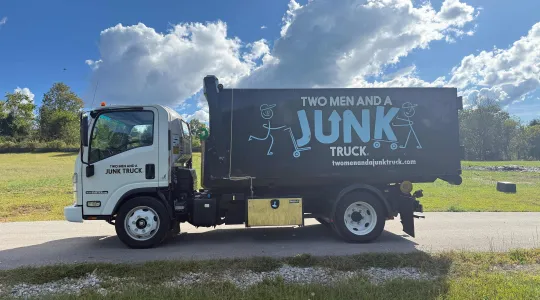 COOKEVILLE TMJT PICTURE OF JUNK TRUCK